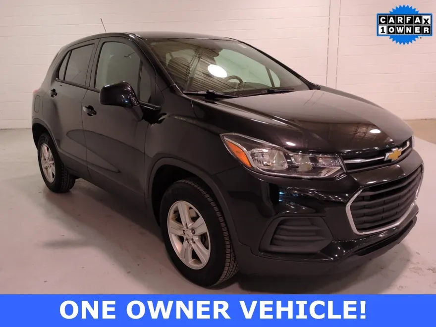 2020 Chevrolet Trax LS photo 1