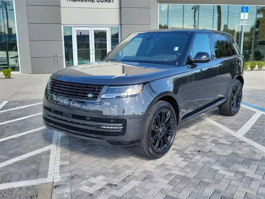 2025 Land Rover Range Rover SE photo 1