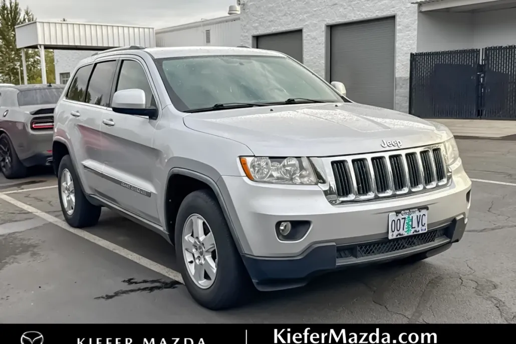 2011 Jeep Grand Cherokee Laredo photo 1