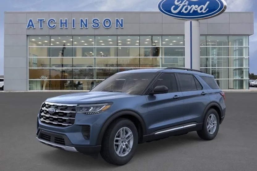 2025 Ford Explorer photo 1