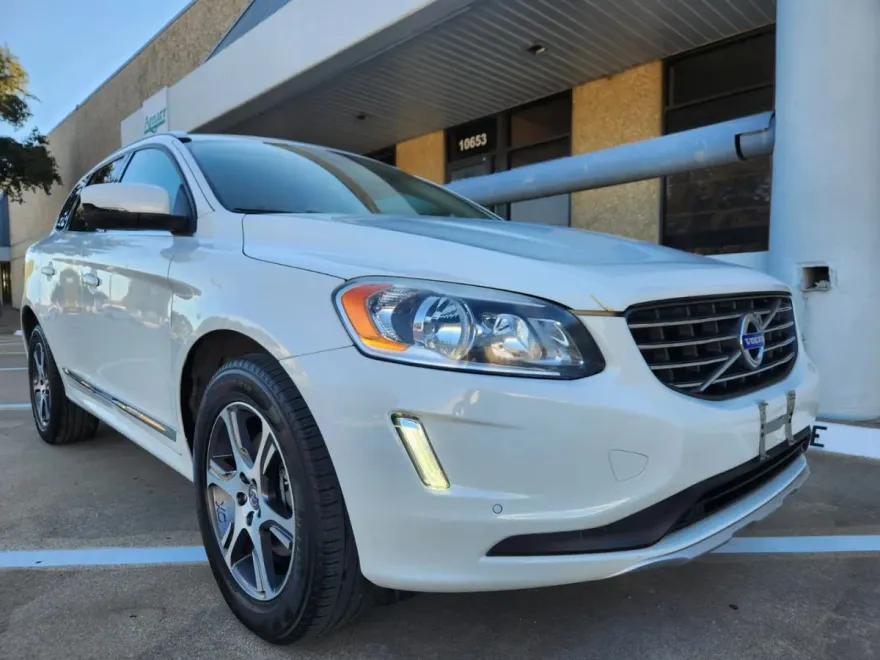 2015 Volvo XC60 T6 Premier Plus photo 1