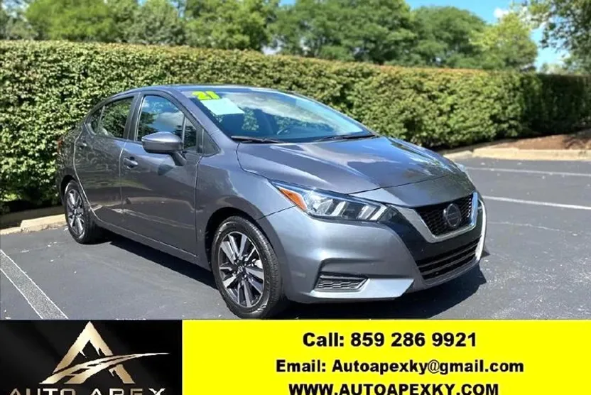 2021 Nissan Versa SV photo 1