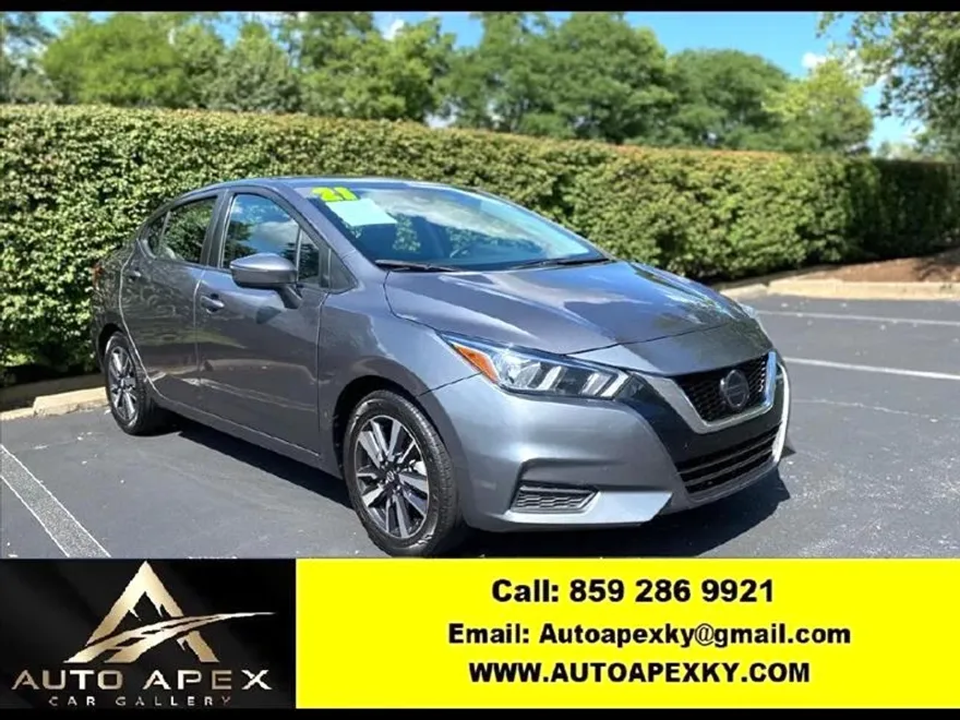 2021 Nissan Versa SV photo 1
