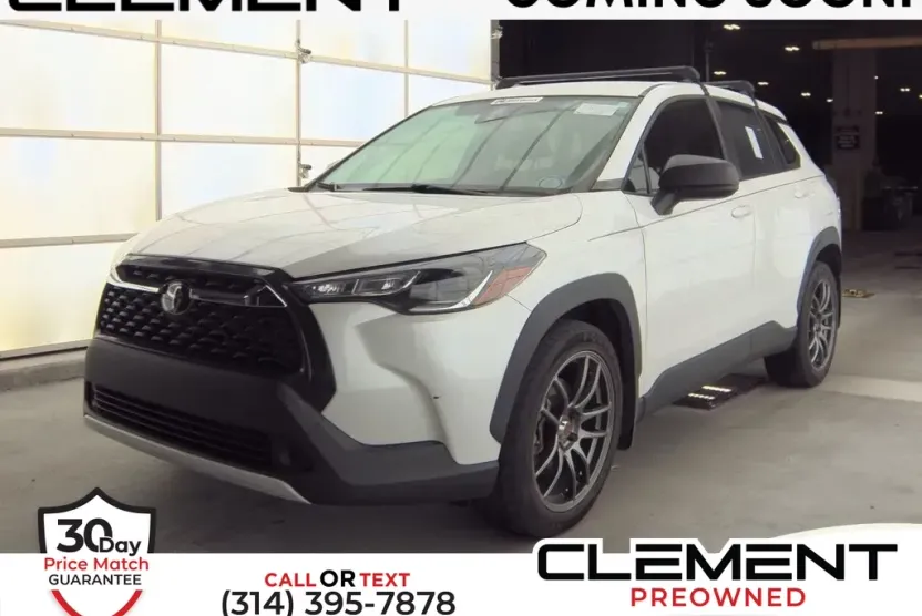 2022 Toyota Corolla Cross L photo 1