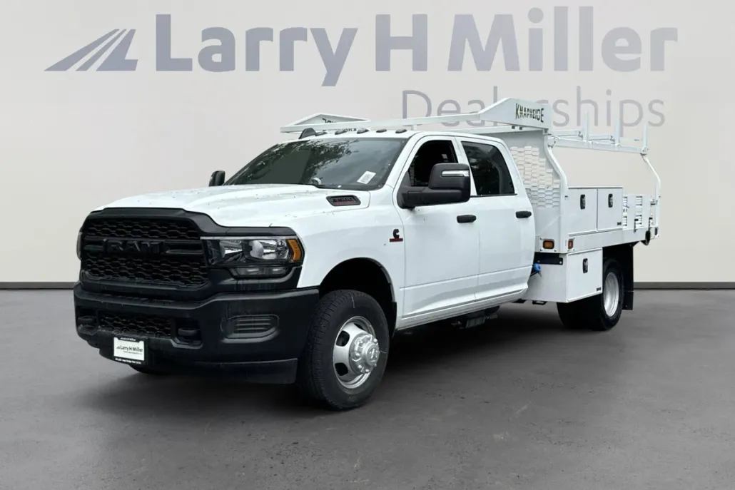 2023 Ram 3500 Tradesman photo 1