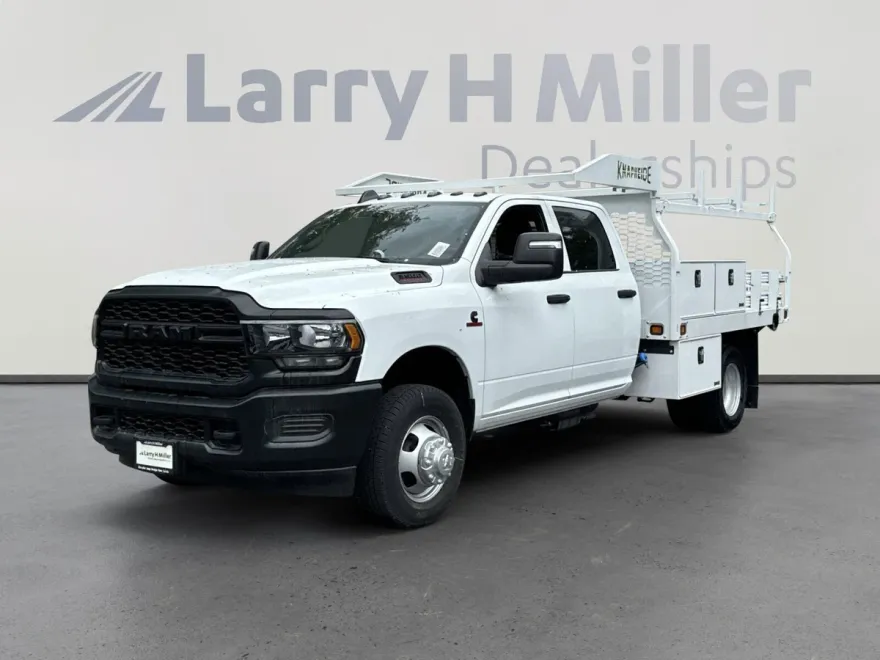 2023 Ram 3500 Tradesman photo 1