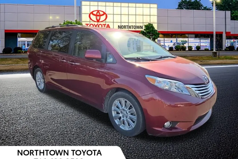 2011 Toyota Sienna Base photo 1