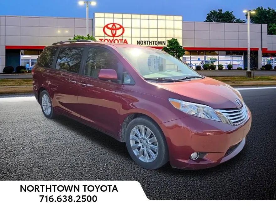 2011 Toyota Sienna Base photo 1