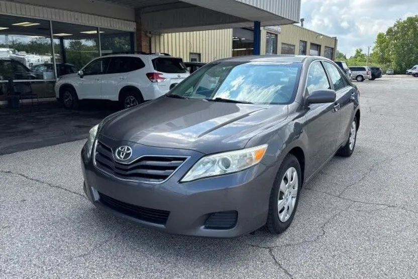 2011 Toyota Camry Base photo 1