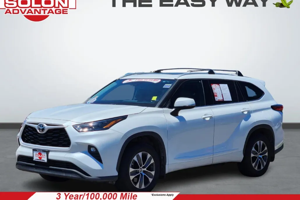 2022 Toyota Highlander XLE photo 1