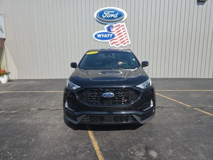2019 Ford Edge ST photo 1