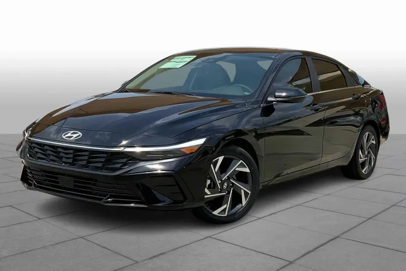 2025 Hyundai Elantra Limited photo 1