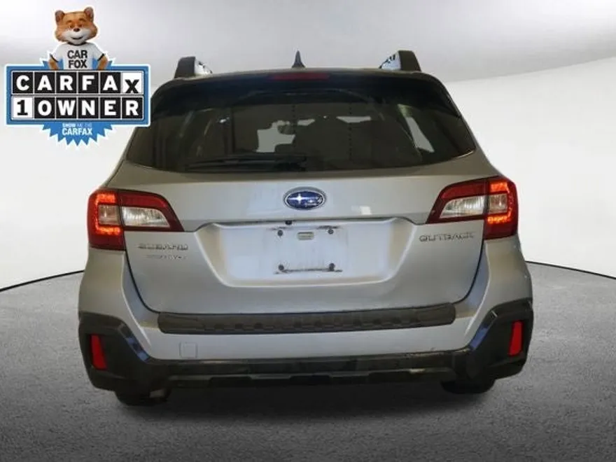 2019 Subaru Outback 2.5i Premium photo 1