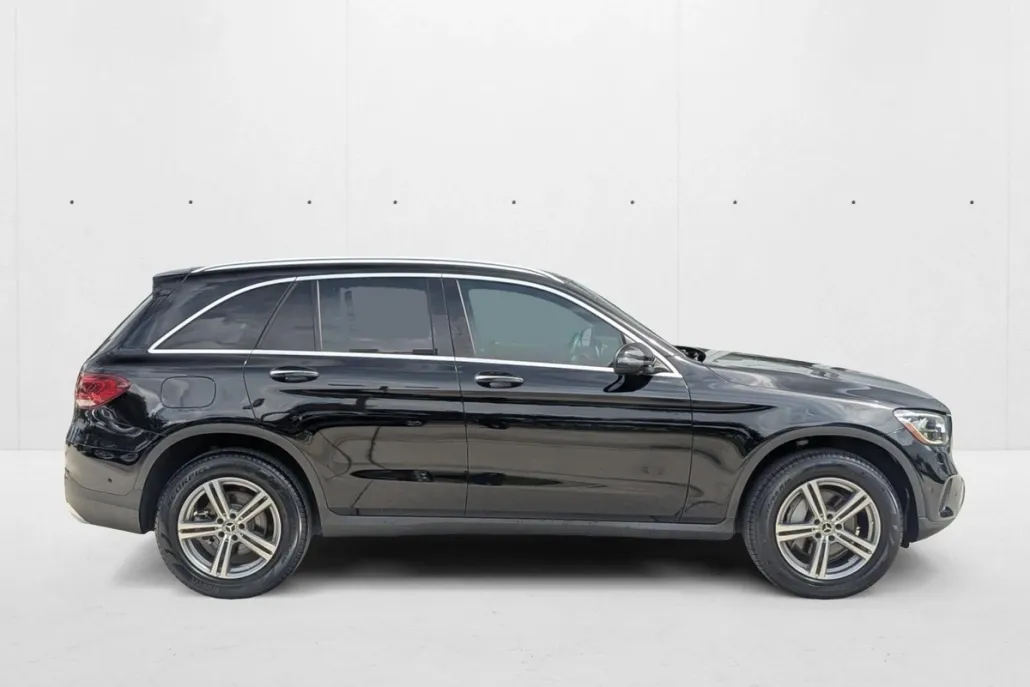 2022 Mercedes Benz GLC 300 photo 1
