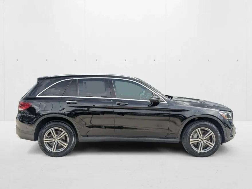 2022 Mercedes Benz GLC 300 photo 1