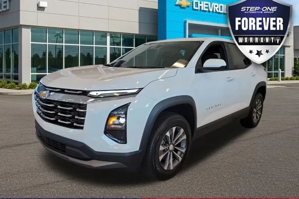 2026 Chevrolet Equinox LT photo 1