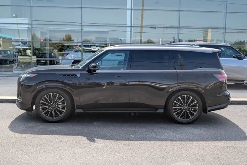 2026 Infiniti QX80 photo 1