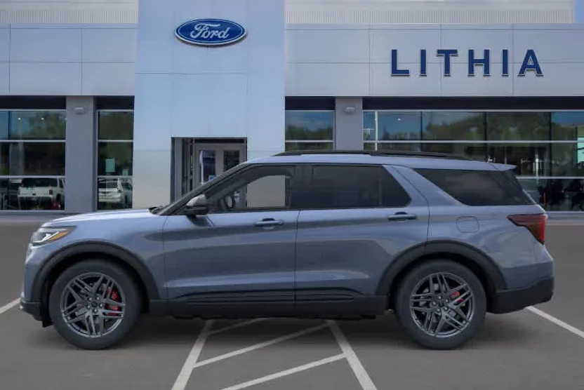 2025 Ford Explorer ST photo 1