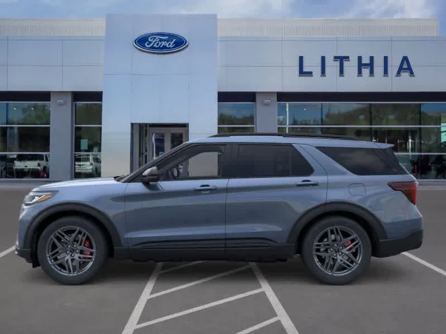 2025 Ford Explorer ST photo 1