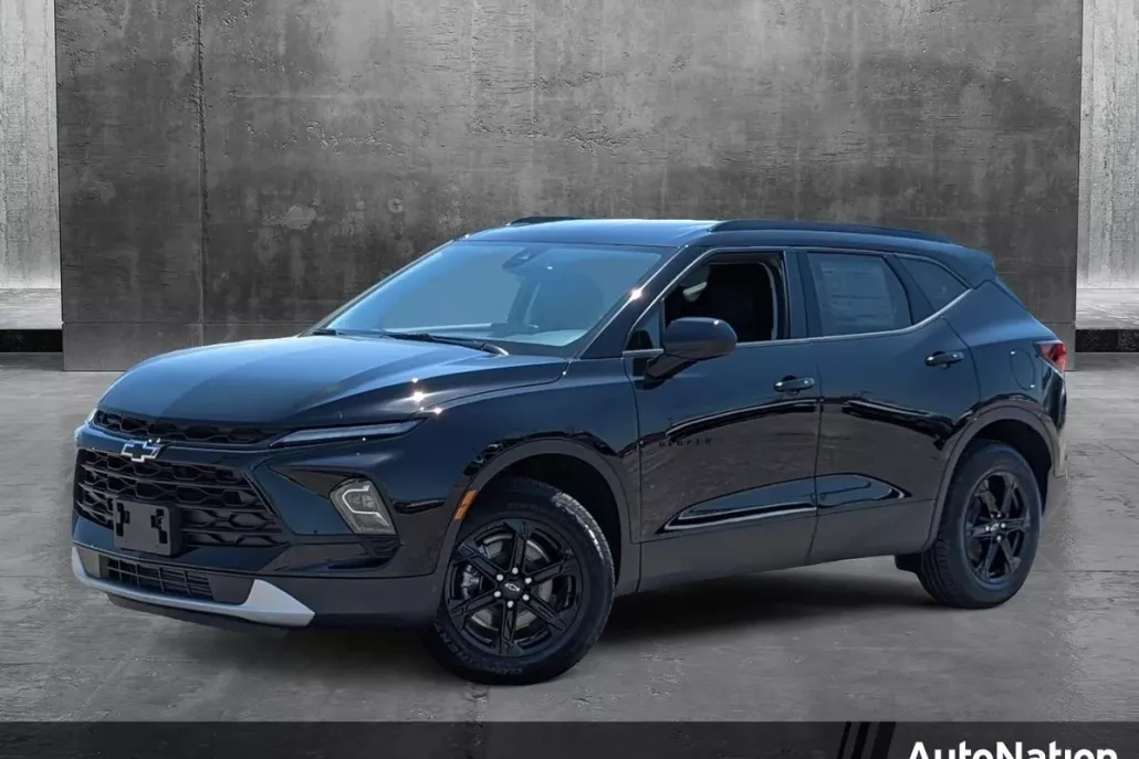 2025 Chevrolet Blazer 2LT photo 1