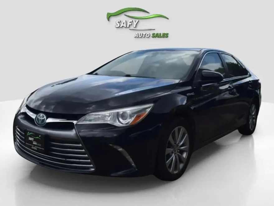 2015 Toyota Camry Hybrid XLE photo 1