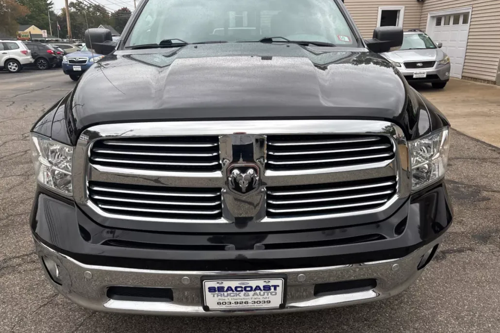 2018 Ram 1500 SLT photo 1