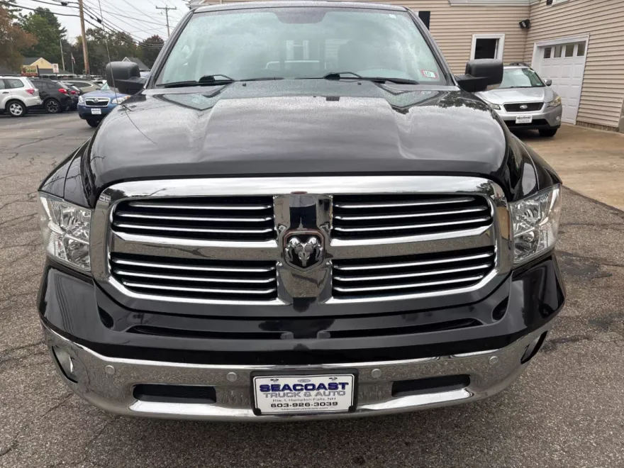 2018 Ram 1500 SLT photo 1
