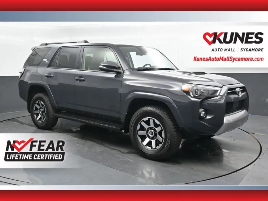2024 Toyota 4Runner TRD Off-Road Premium photo 1