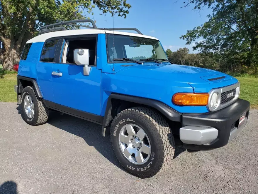2007 Toyota FJ Cruiser Base photo 1