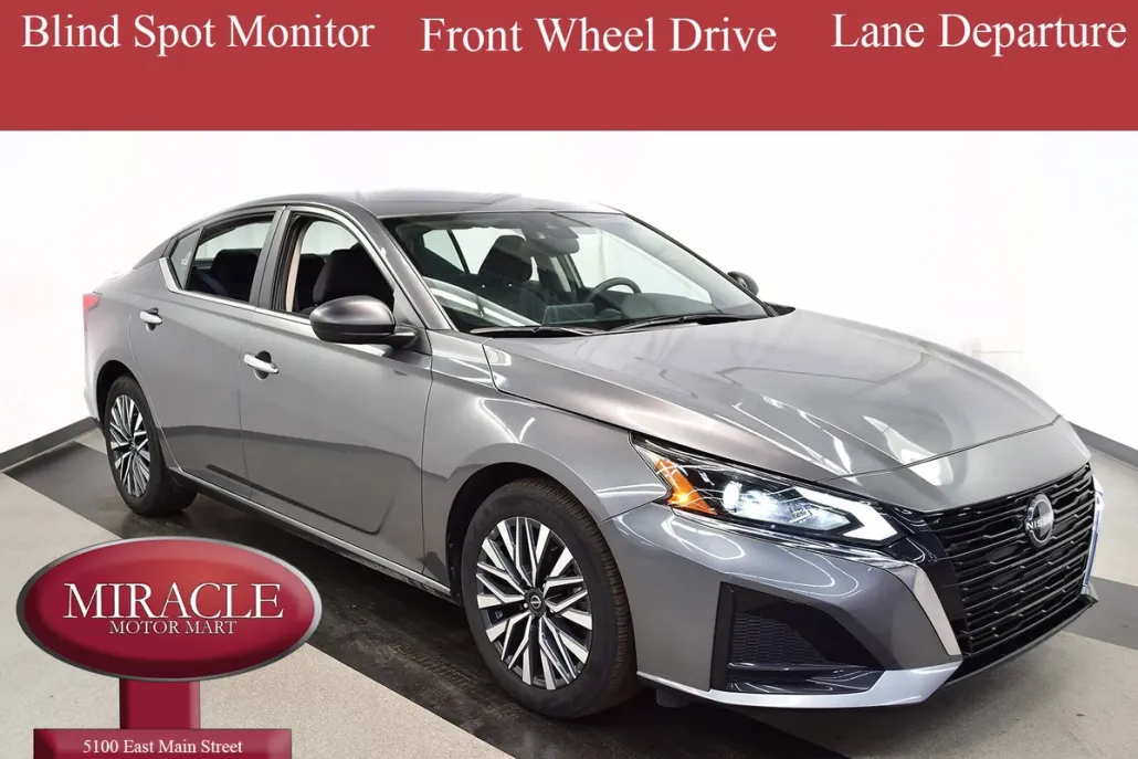 2024 Nissan Altima 2.5 SV photo 1