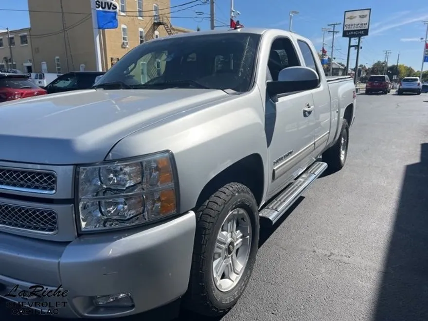 2012 Chevrolet Silverado 1500 LT photo 1
