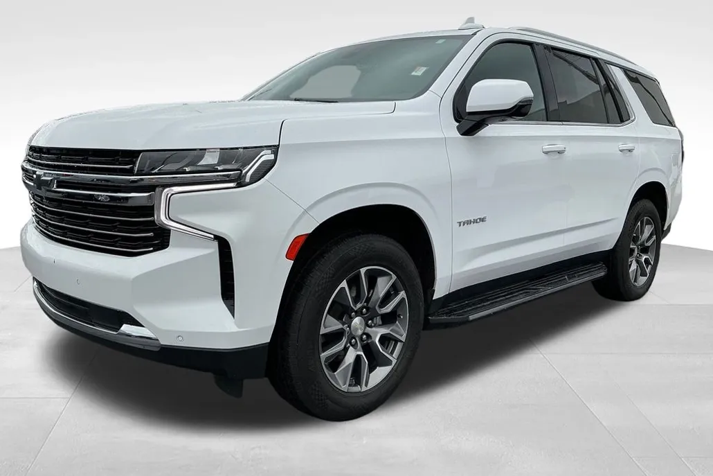 2022 Chevrolet Tahoe LT photo 1