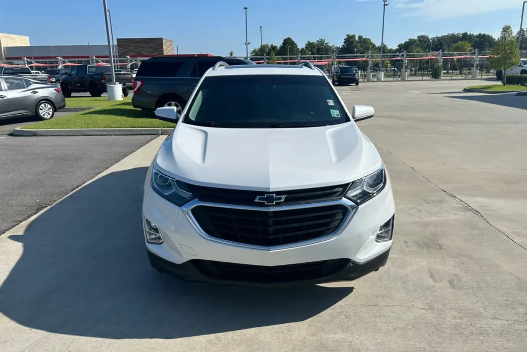 2018 Chevrolet Equinox LT photo 1