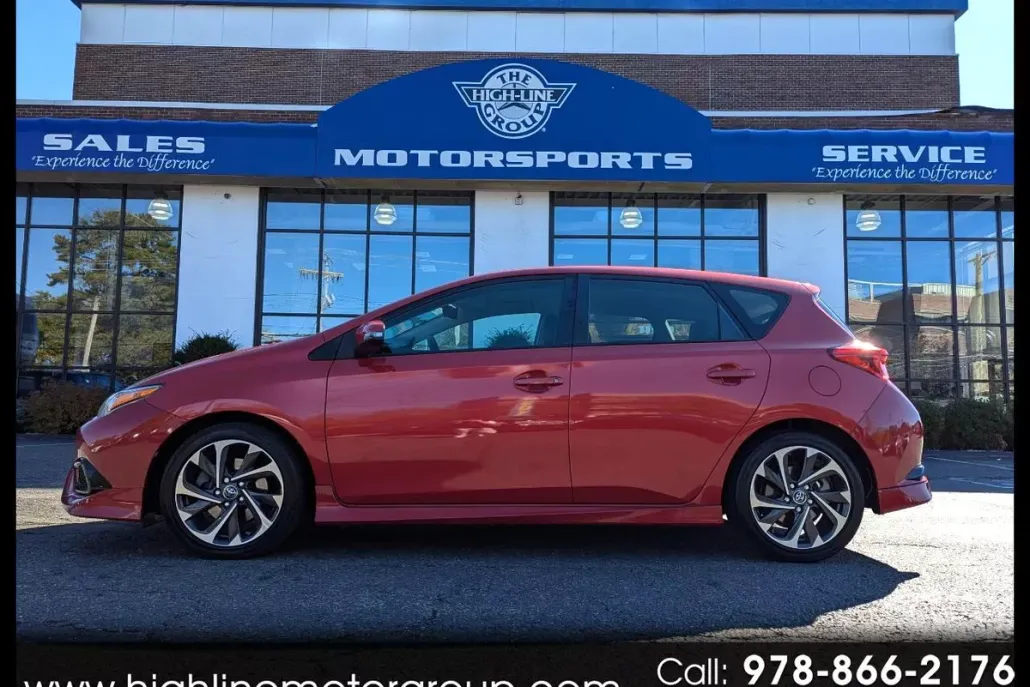 2018 Toyota Corolla iM photo 1