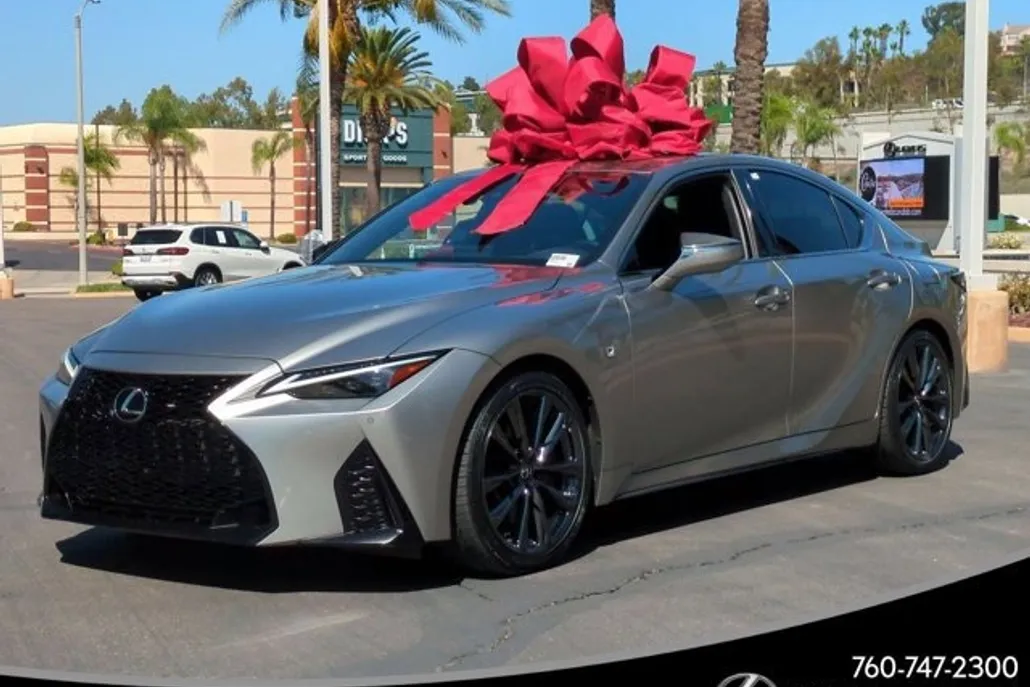 2023 Lexus IS F SPORT photo 1