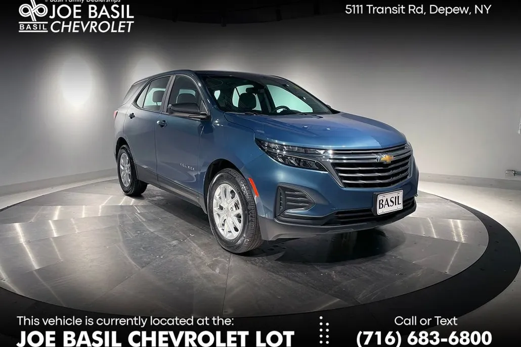2024 Chevrolet Equinox LS photo 1