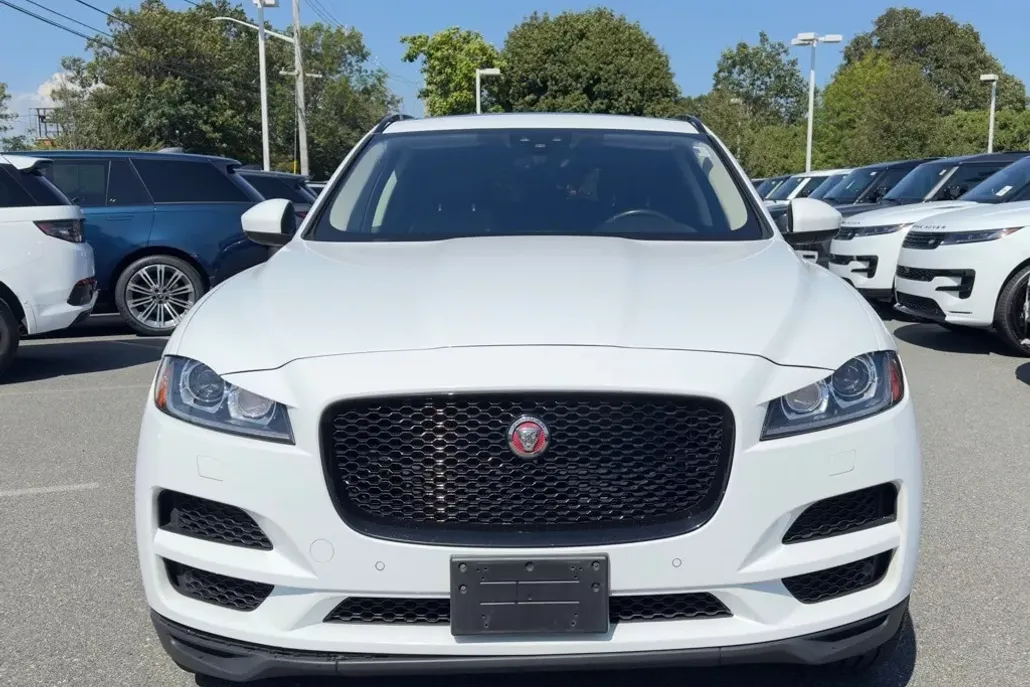 2020 Jaguar F-PACE Premium photo 1