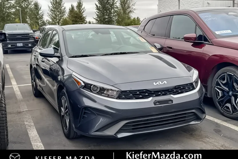 2024 Kia Forte LXS photo 1