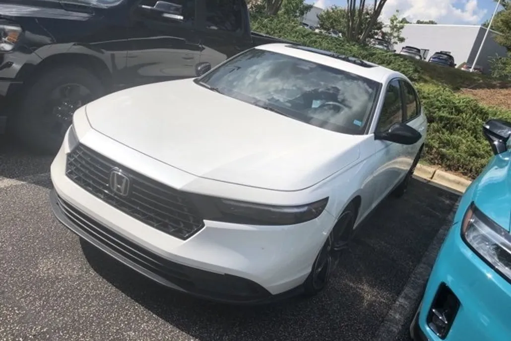 2023 Honda Accord Hybrid Sport photo 1
