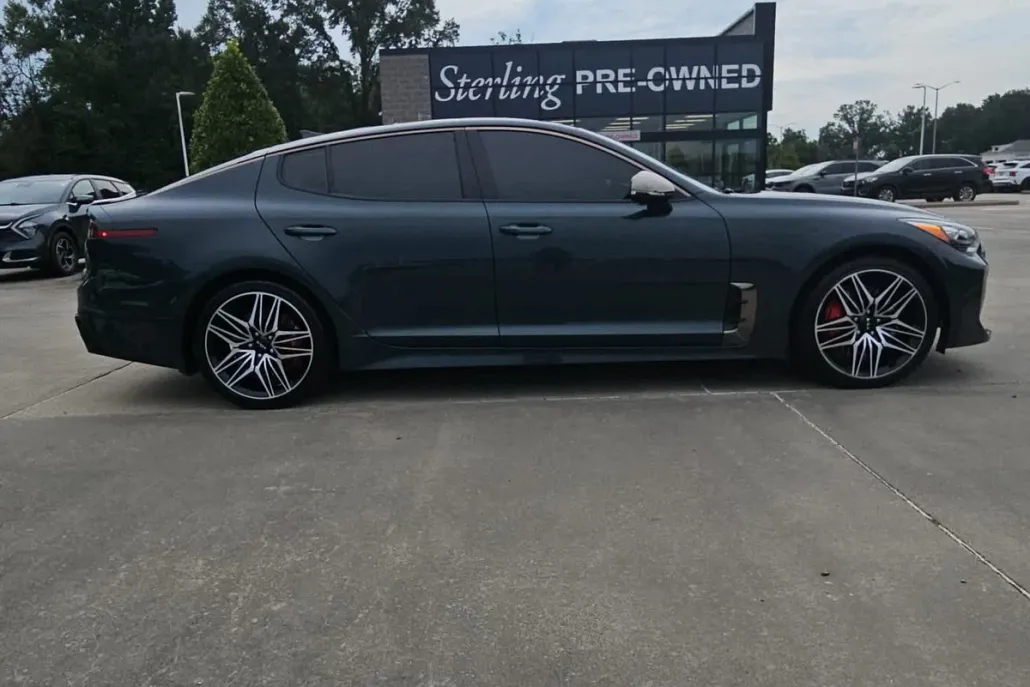 2022 Kia Stinger GT2 photo 1