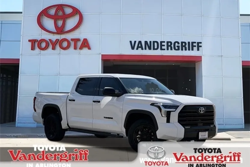 2023 Toyota Tundra SR5 photo 1