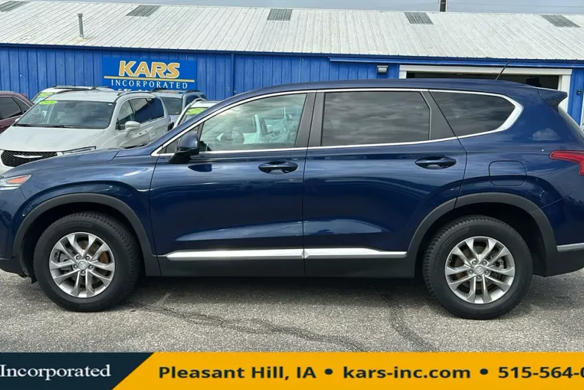 2019 Hyundai Santa Fe SE photo 1