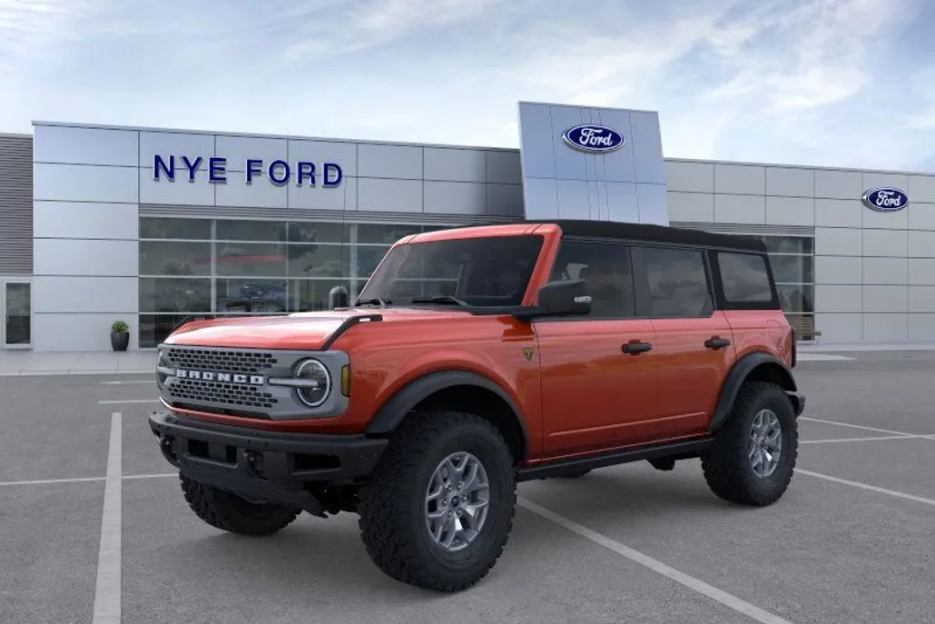 2024 Ford Bronco Badlands photo 1