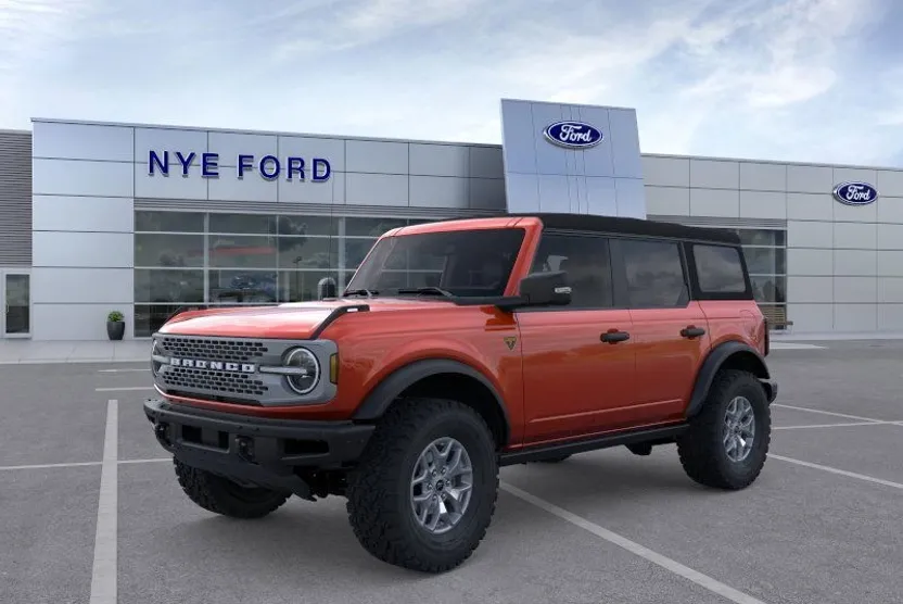 2024 Ford Bronco Badlands photo 1