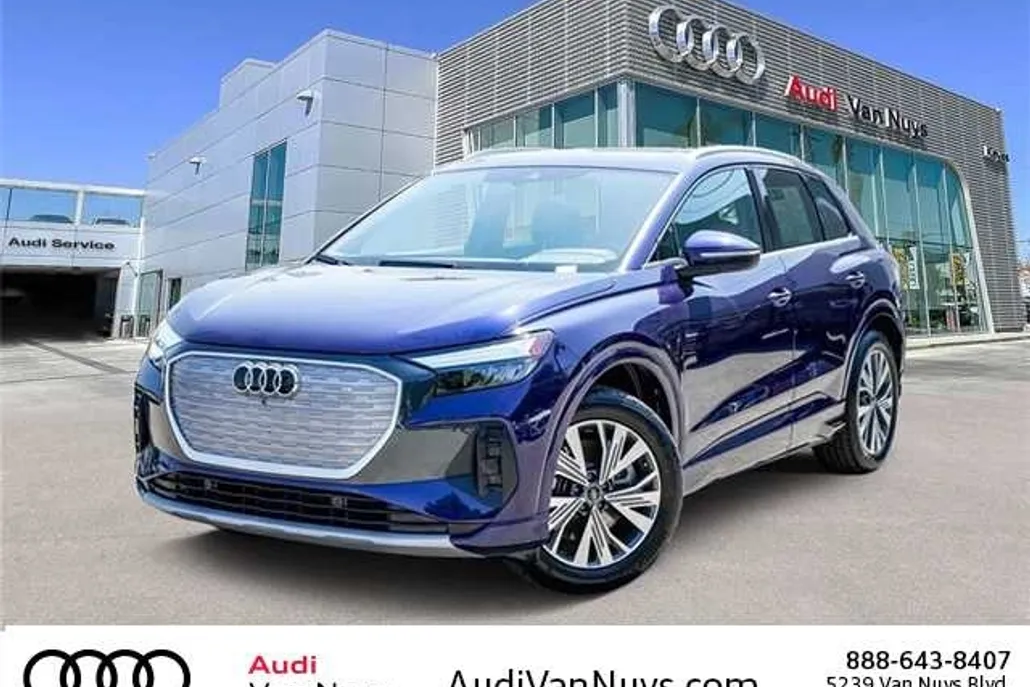 2023 Audi Q4 40 E-tron Premium Plus photo 1