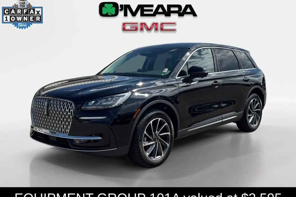 2023 Lincoln Corsair Standard photo 1