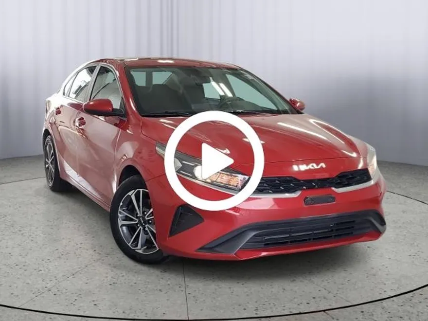 2023 Kia Forte LXS photo 1
