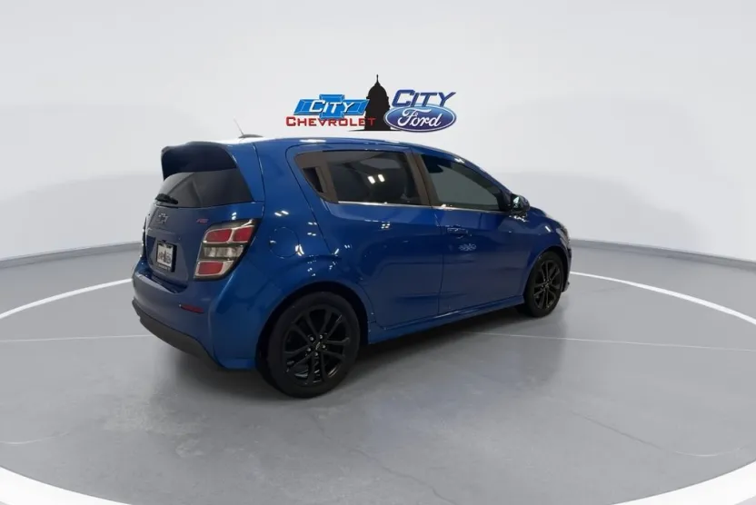 2019 Chevrolet Sonic Premier photo 1