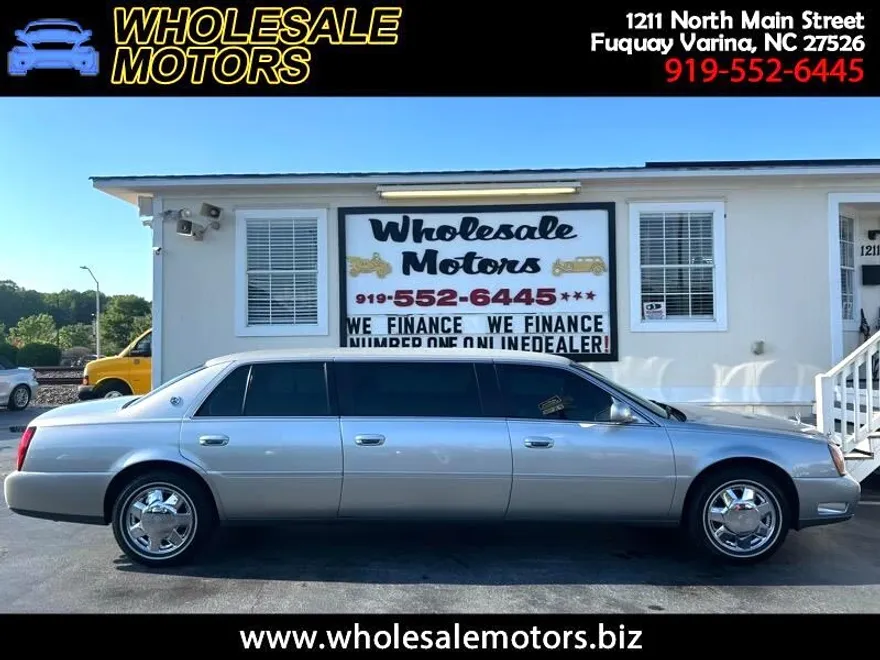 2004 Cadillac Limousine photo 1