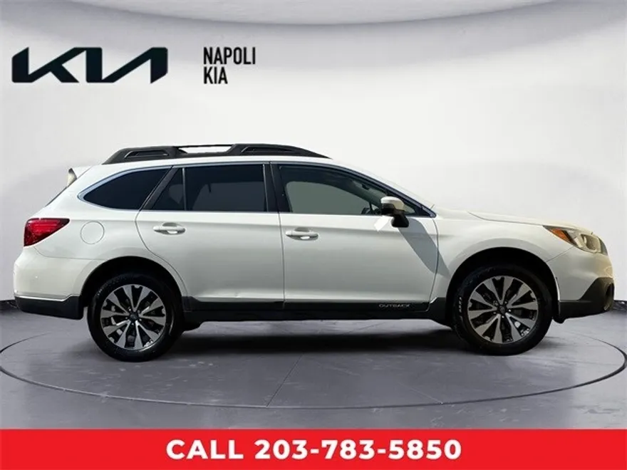 2016 Subaru Outback 2.5i Limited photo 1